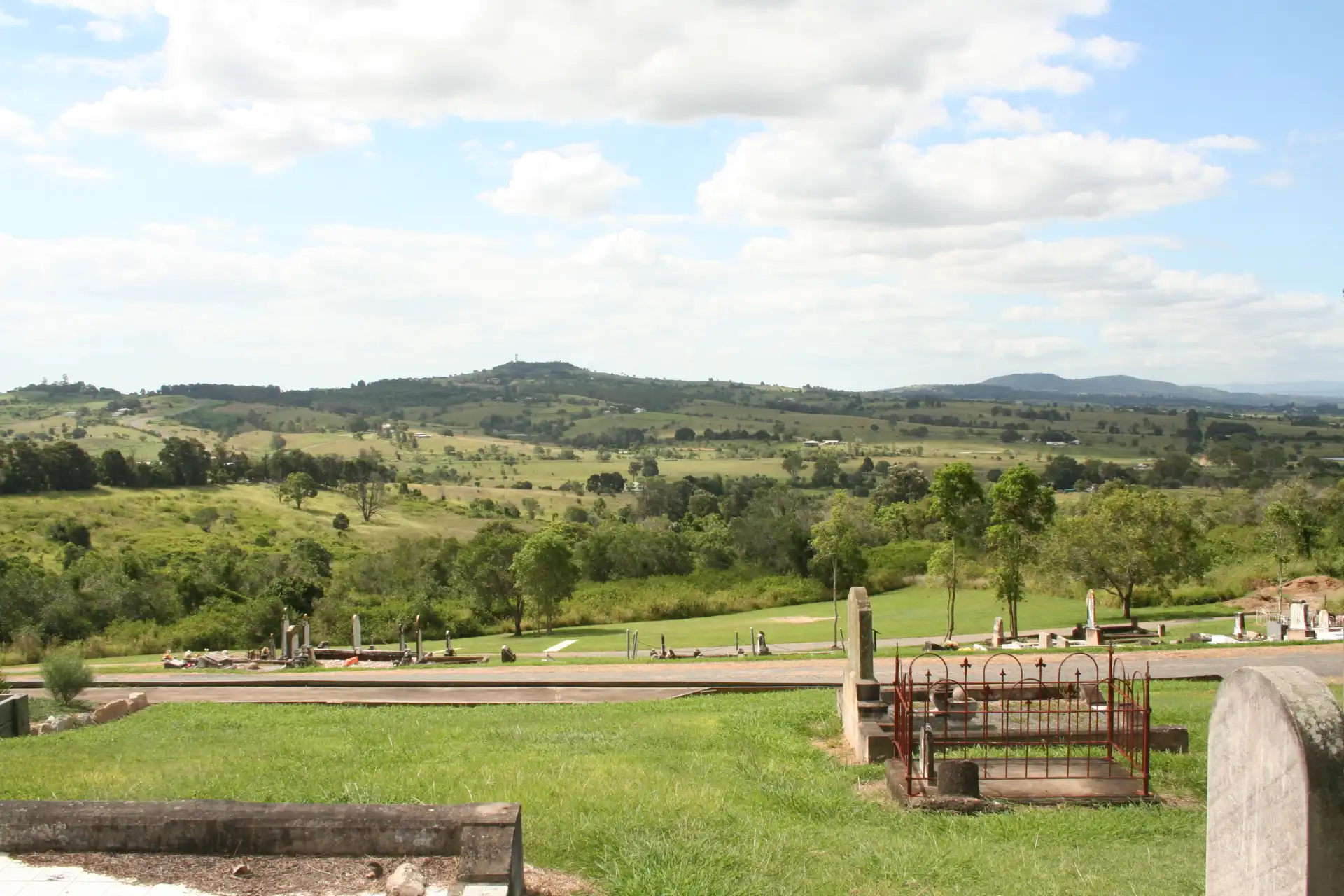 Tallegalla Cemetery Lookout
